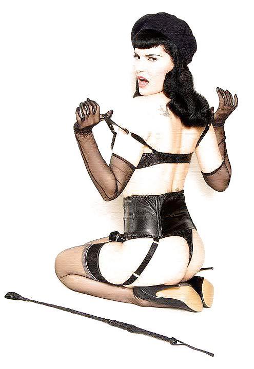 10P Modern Pin Up Bernie Dexter