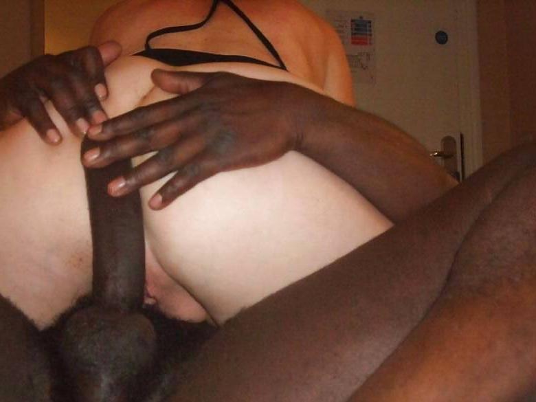 22P Noami and her bbc friend