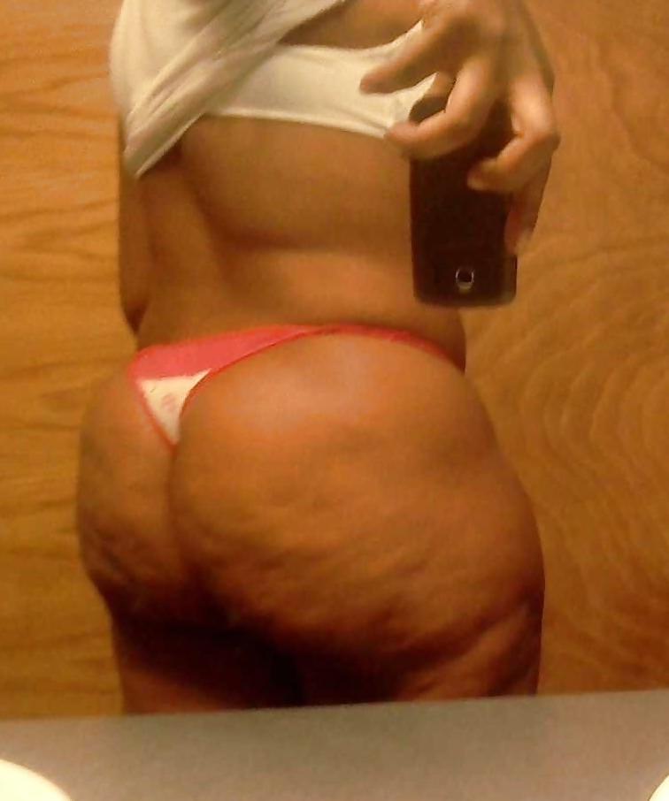 16P Cute black milf amateur