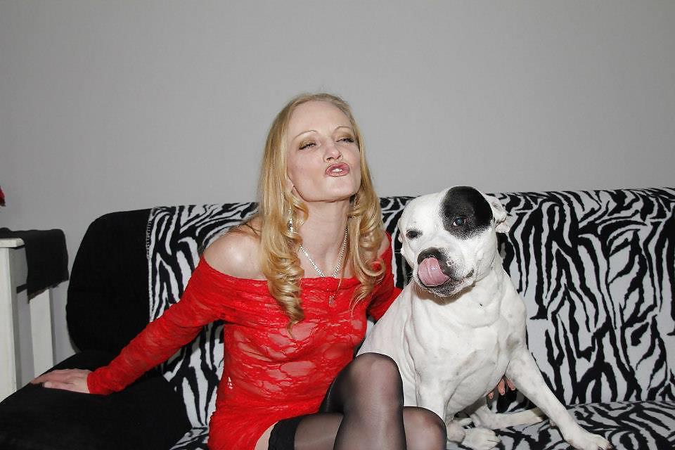 16P Dutch amateur MILF Bernadette