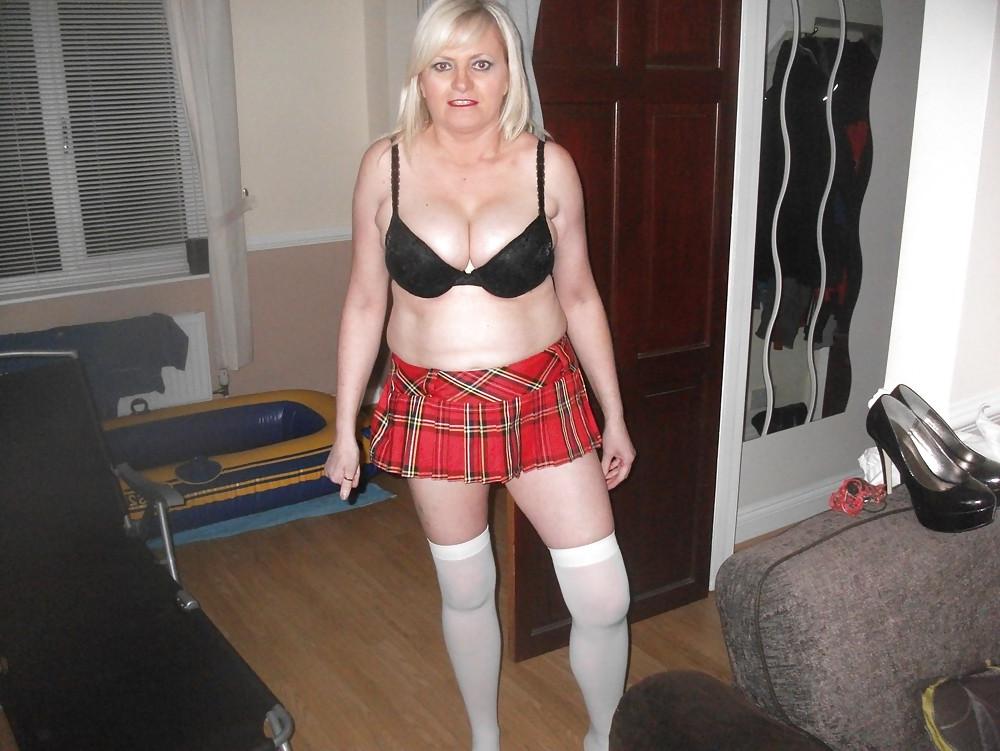8P UK Amateur Slut Milf Samantha 44