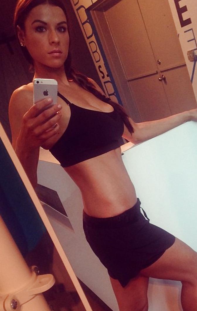 25P Snowbunny Trouble: NFL Star BANGS Teammates Wife!