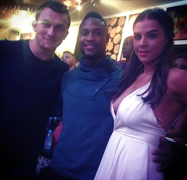 25P Snowbunny Trouble: NFL Star BANGS Teammates Wife!