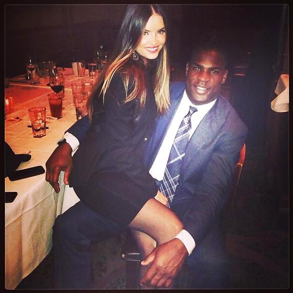 25P Snowbunny Trouble: NFL Star BANGS Teammates Wife!