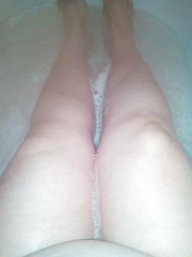 23P Amatuer 37 year old milf selfies