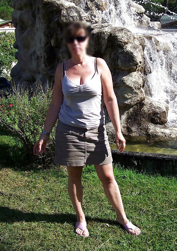 8P Hot amateur milf big boobs