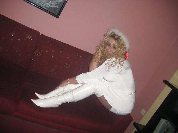 24P Greek amateur milf