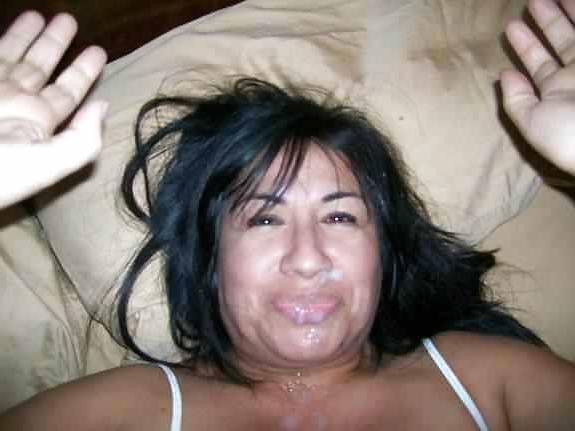 22P Slutty Amateur Milf