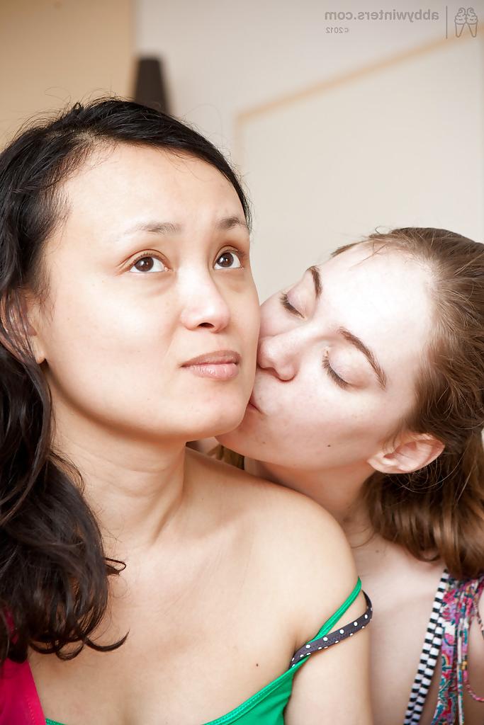 13P Mixed race lesbian sex action featuring amateurs Analyn and Fenna