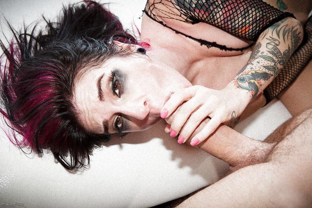 16P Memorable amateur milf Joanna Angel can do whatever she is asked of