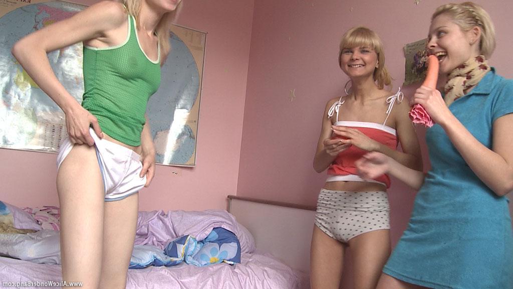 15P Pictures of Alice Wonderbang having some lesbian sex with her friends
