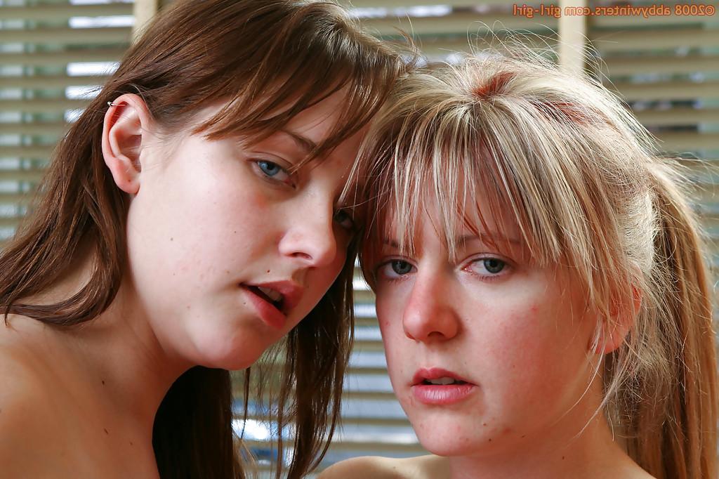 16P Stunning amateur lesbians Greta and Jamie-Lee licking each other's cunt