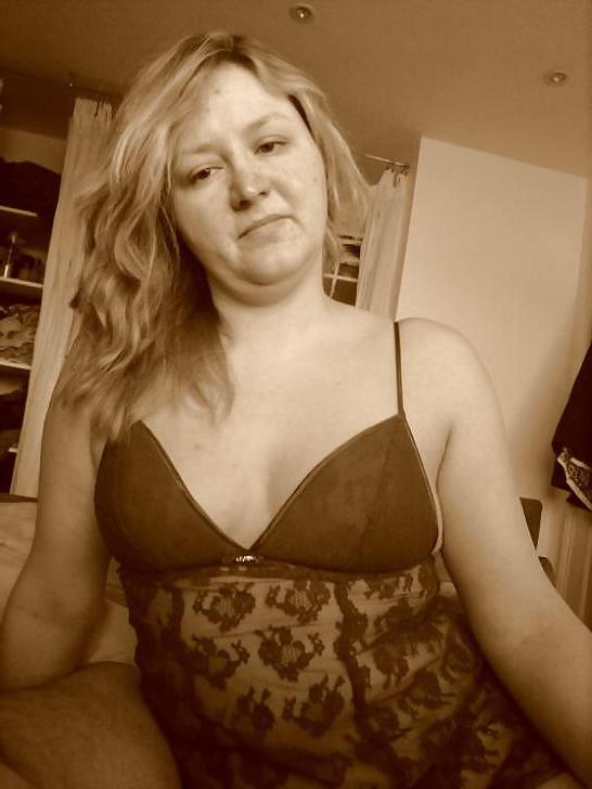 23P UK Amateur Milf Rachel