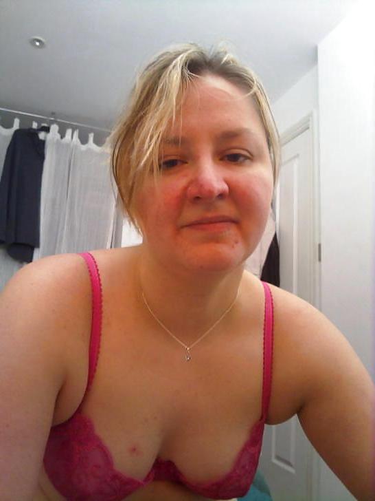 23P UK Amateur Milf Rachel