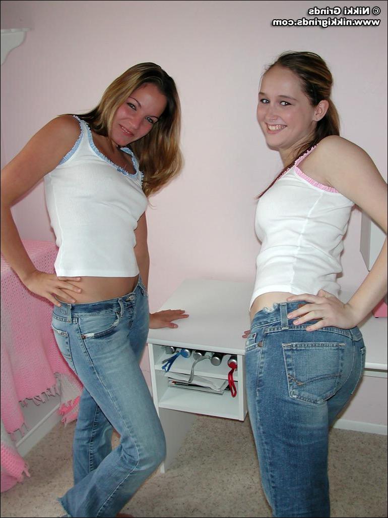 20P Pics of teen cutie Nikki Grinds getting naughty with Stacy Bride
