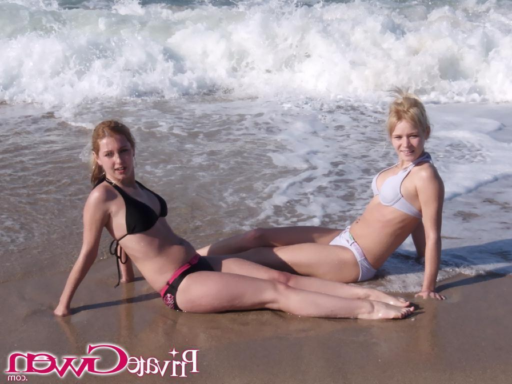 16P Pictures of teen Private Gwen making out with her girlfriend on a beach