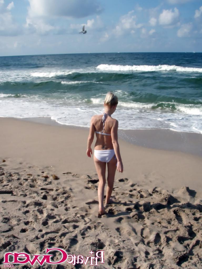 16P Pictures of teen Private Gwen making out with her girlfriend on a beach