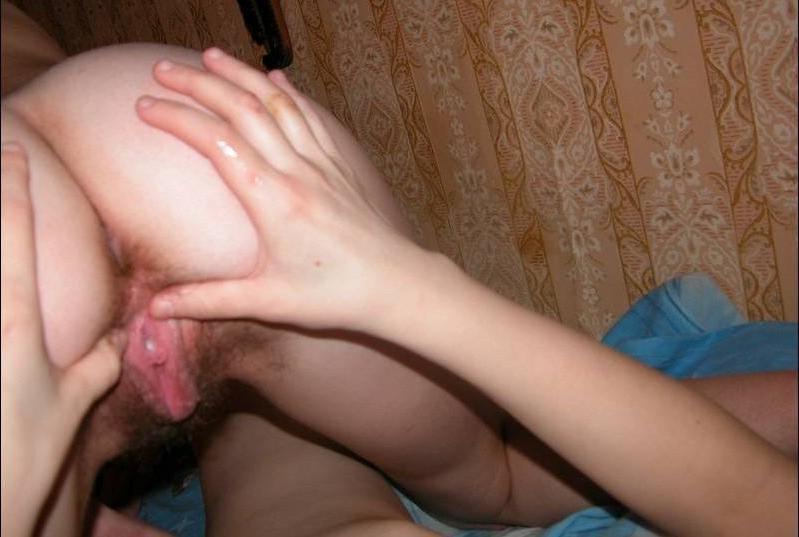 10P Naked lesbian lovers like playing with each other on the bed
