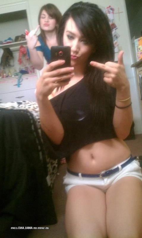14P Pictures of hot lesbian BFFs posing their hot bodies at home