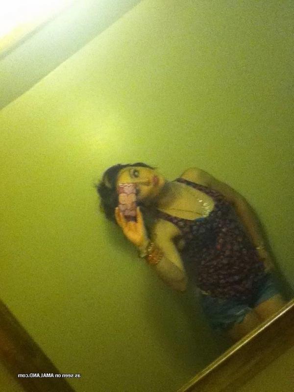 14P Pictures of hot lesbian BFFs posing their hot bodies at home