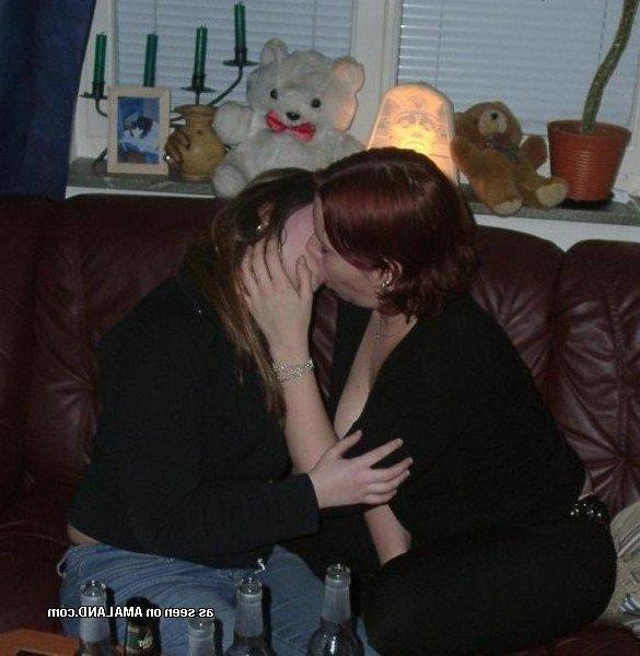14P Pictures of sizzling hot amateur lesbian girlfriends kissing in public