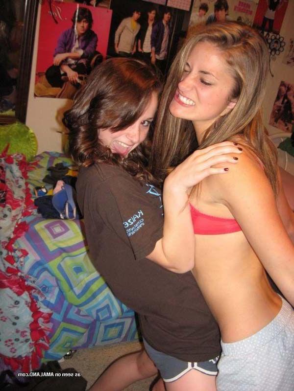 16P Pictures of lesbian girls being naughty