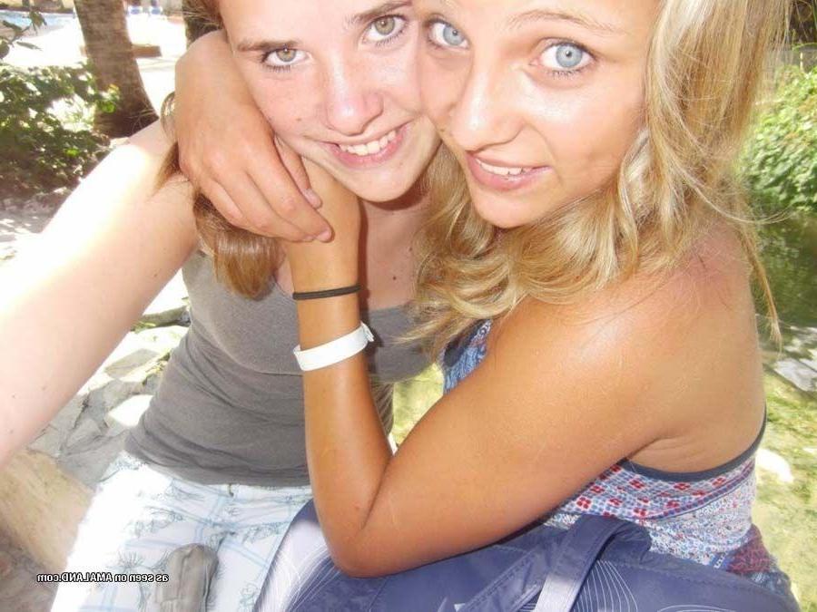 16P Pictures of hot girlfriends going lesbian