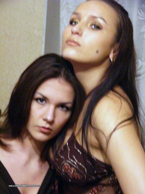16P Pictures of two lesbian hotties going at it