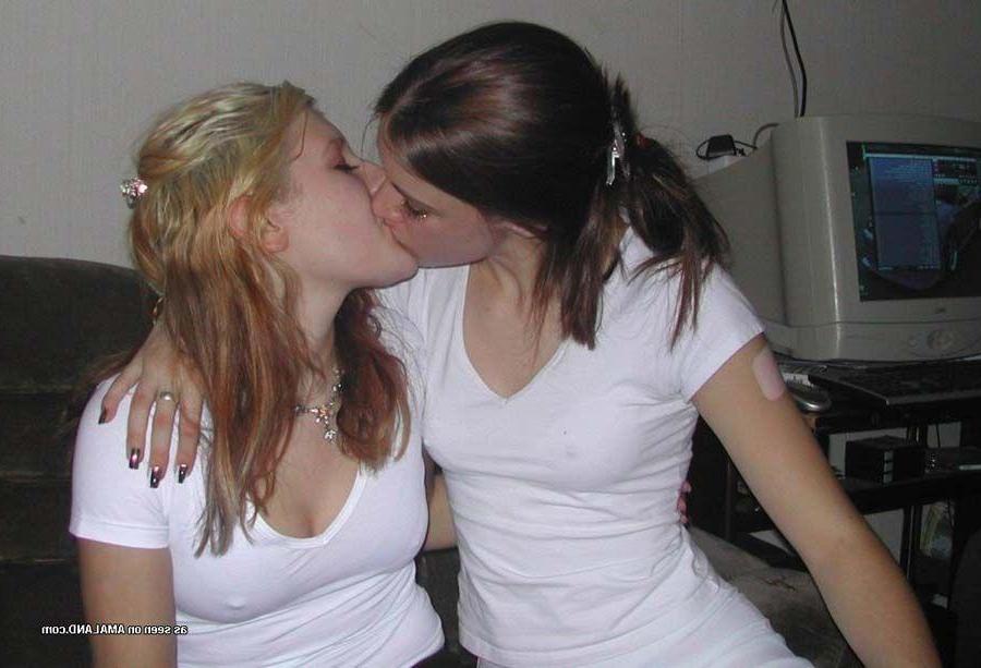 15P Pictures of horny lesbian teens getting wild