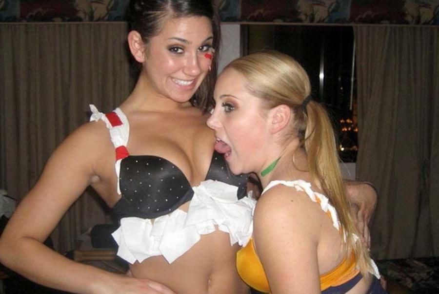 15P Pictures of horny girlfriends going lesbian