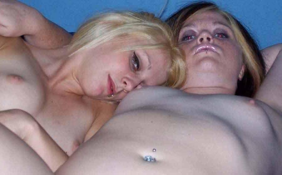 16P Pictures of crazy hot lesbian teens having fun