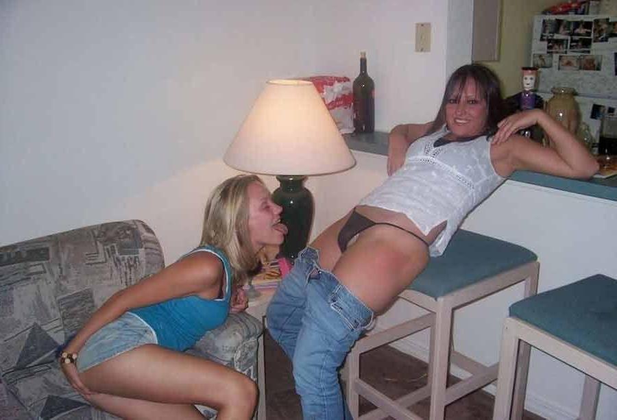 16P Pictures of crazy girlfriends going lesbian