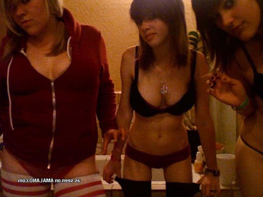 16P Pictures of sexy girlfriends going lesbian