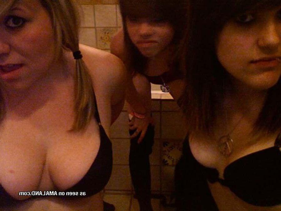 16P Pictures of sexy girlfriends going lesbian