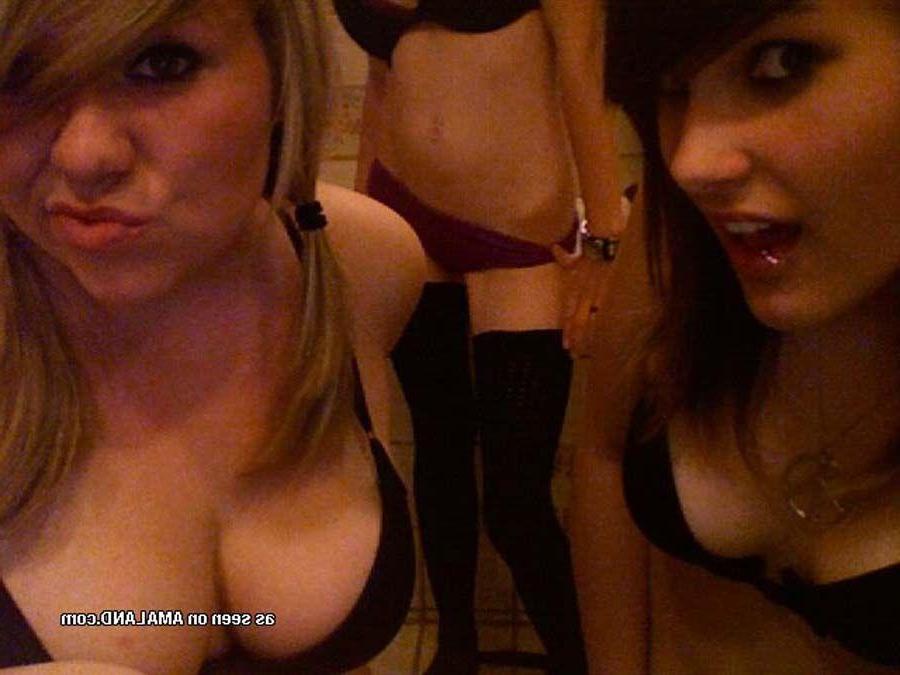 16P Pictures of sexy girlfriends going lesbian