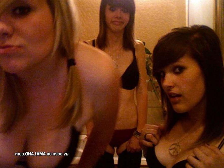 16P Pictures of sexy girlfriends going lesbian