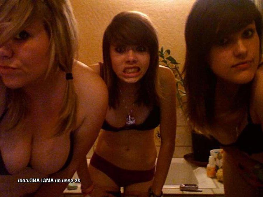 16P Pictures of sexy girlfriends going lesbian