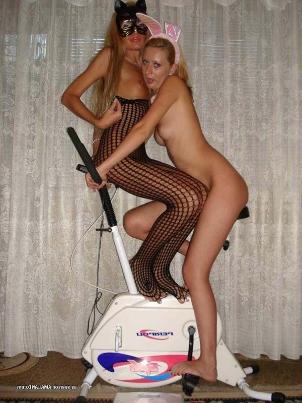 15P Pictures of hot girlfriends going lesbian