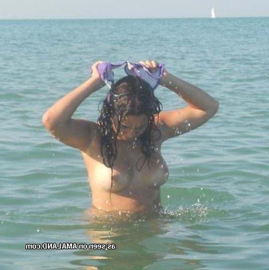 16P Pictures of hot lesbian teens on a beach