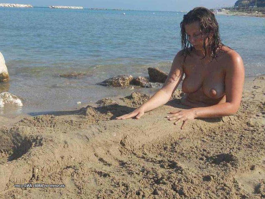 16P Pictures of hot lesbian teens on a beach