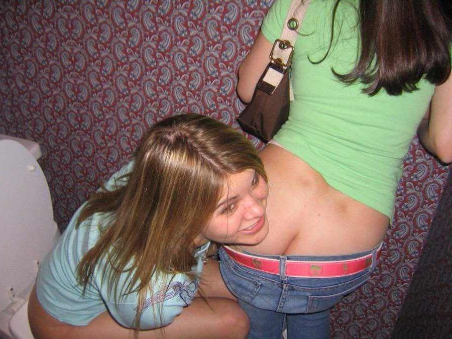 16P Pictures of wild lesbian girls going at it
