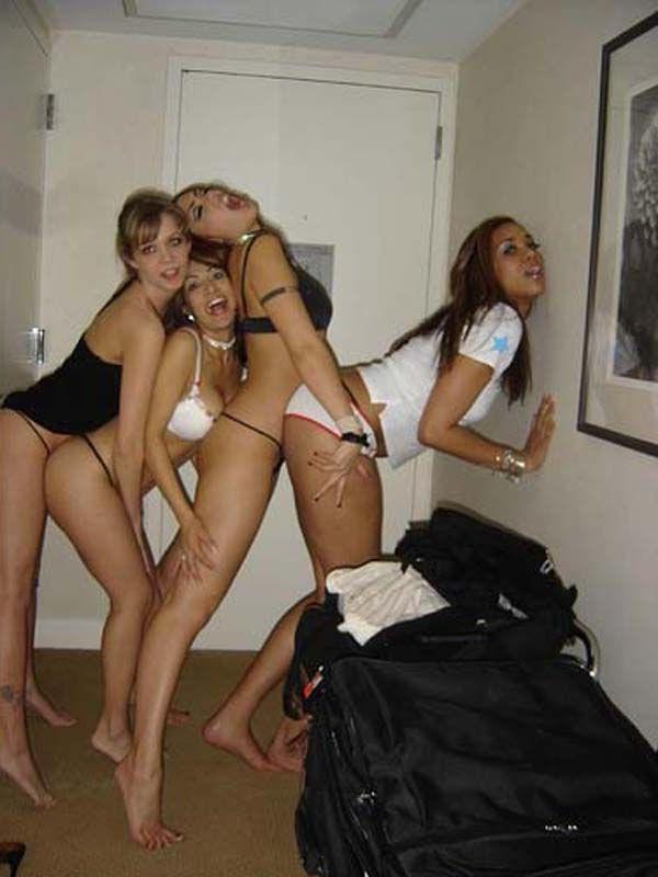 15P Pictures of hot drunk girlfriends going lesbian
