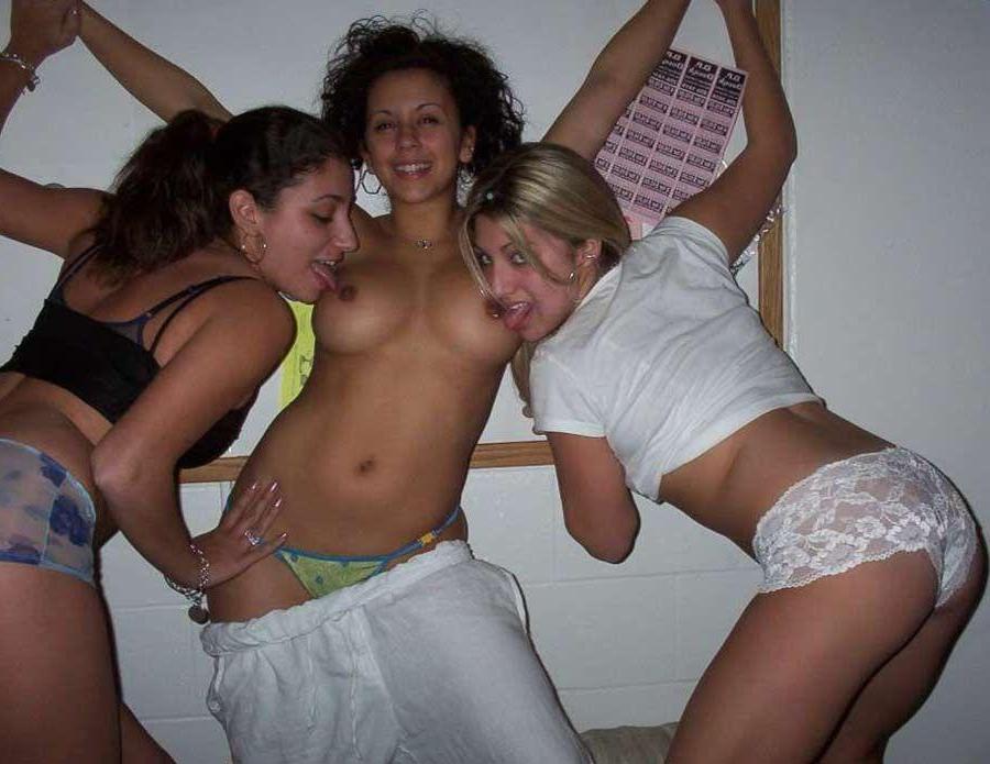 15P Pictures of hot teen girls going lesbian