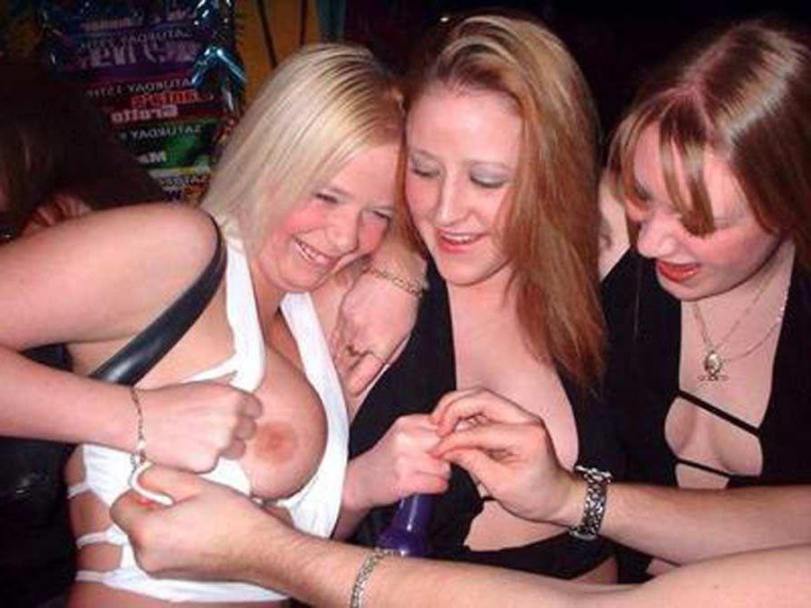 16P Pictures of wild lesbian teens going crazy