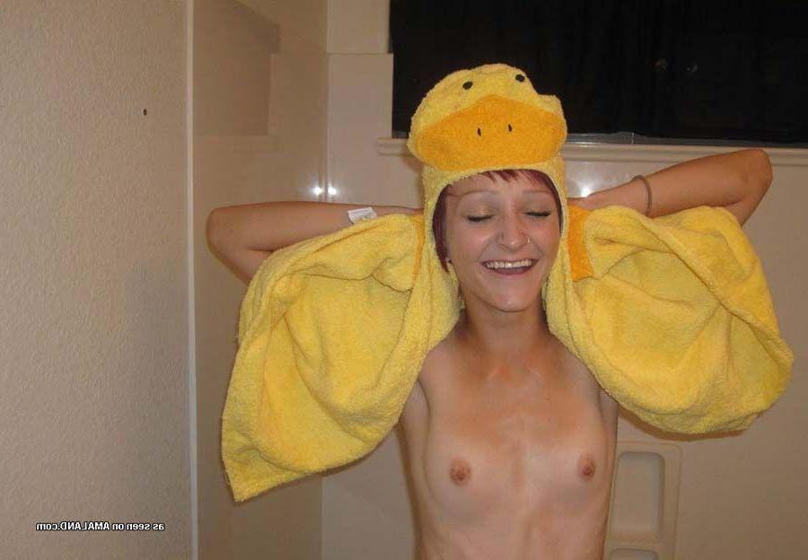 15P Pictures of hot lesbian girlfriends taking pics of themselves