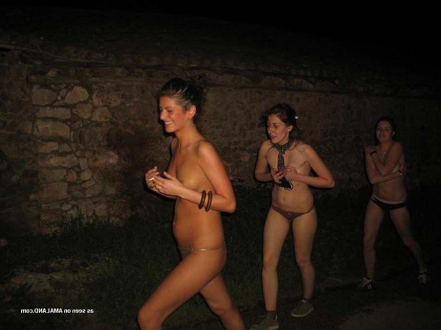 16P Pictures of wild teen lesbians going crazy