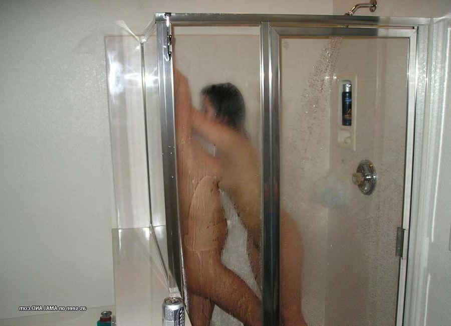 16P Pictures of lesbian girlfriends showering together