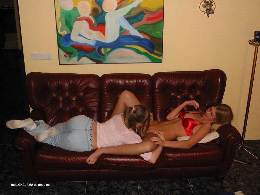 16P Pictures of lesbian girlfriends eating pussy