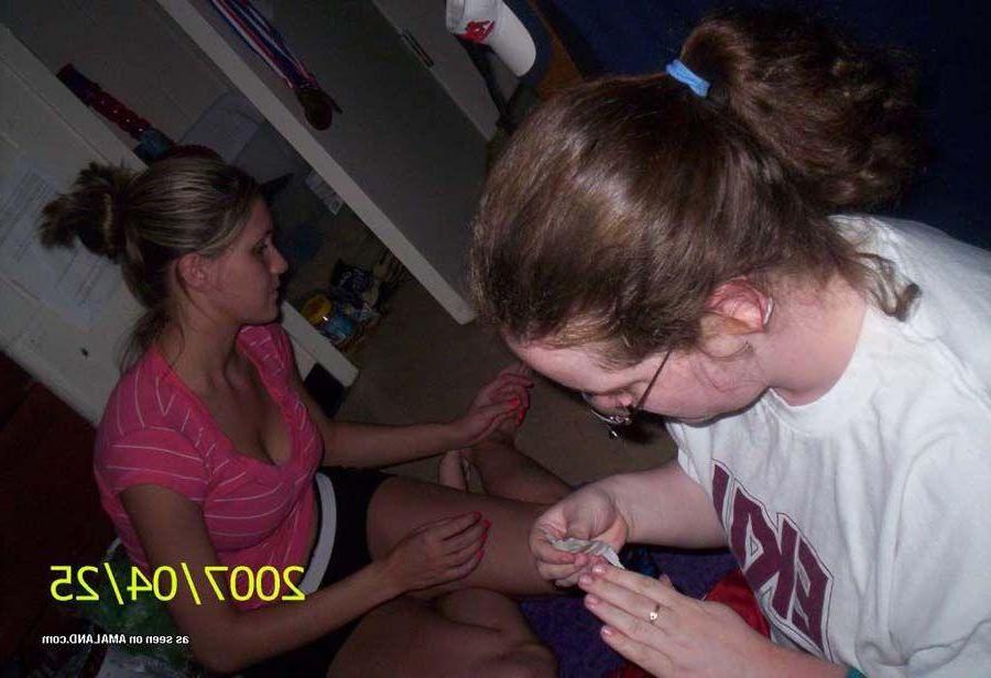 16P Pictures of lesbian girlfriends going at it