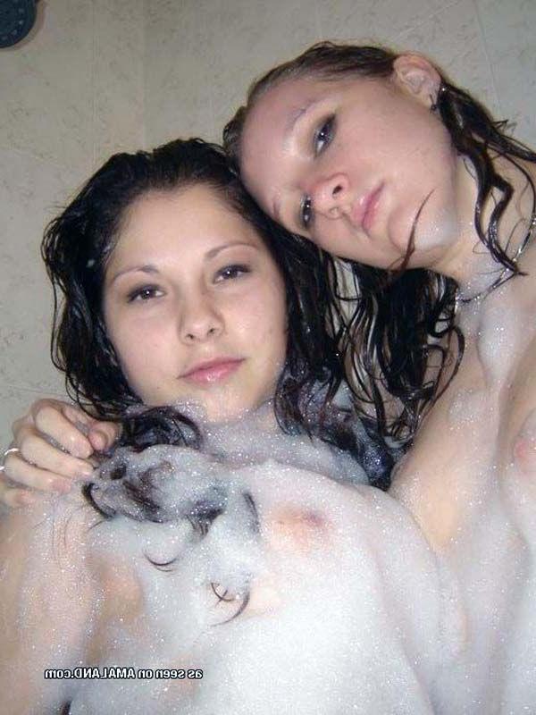 16P Pictures of lesbian girlfriends going at it